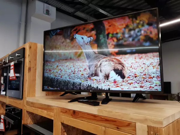TÉLÉVISION LED 43" - LG
