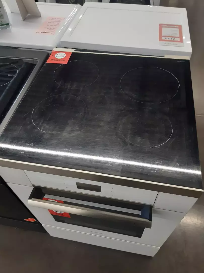 CUISINIÈRE TOUT ÉLECTRIQUE INDUCTION & PYROLYSE - DE DIETRICH – Image 3