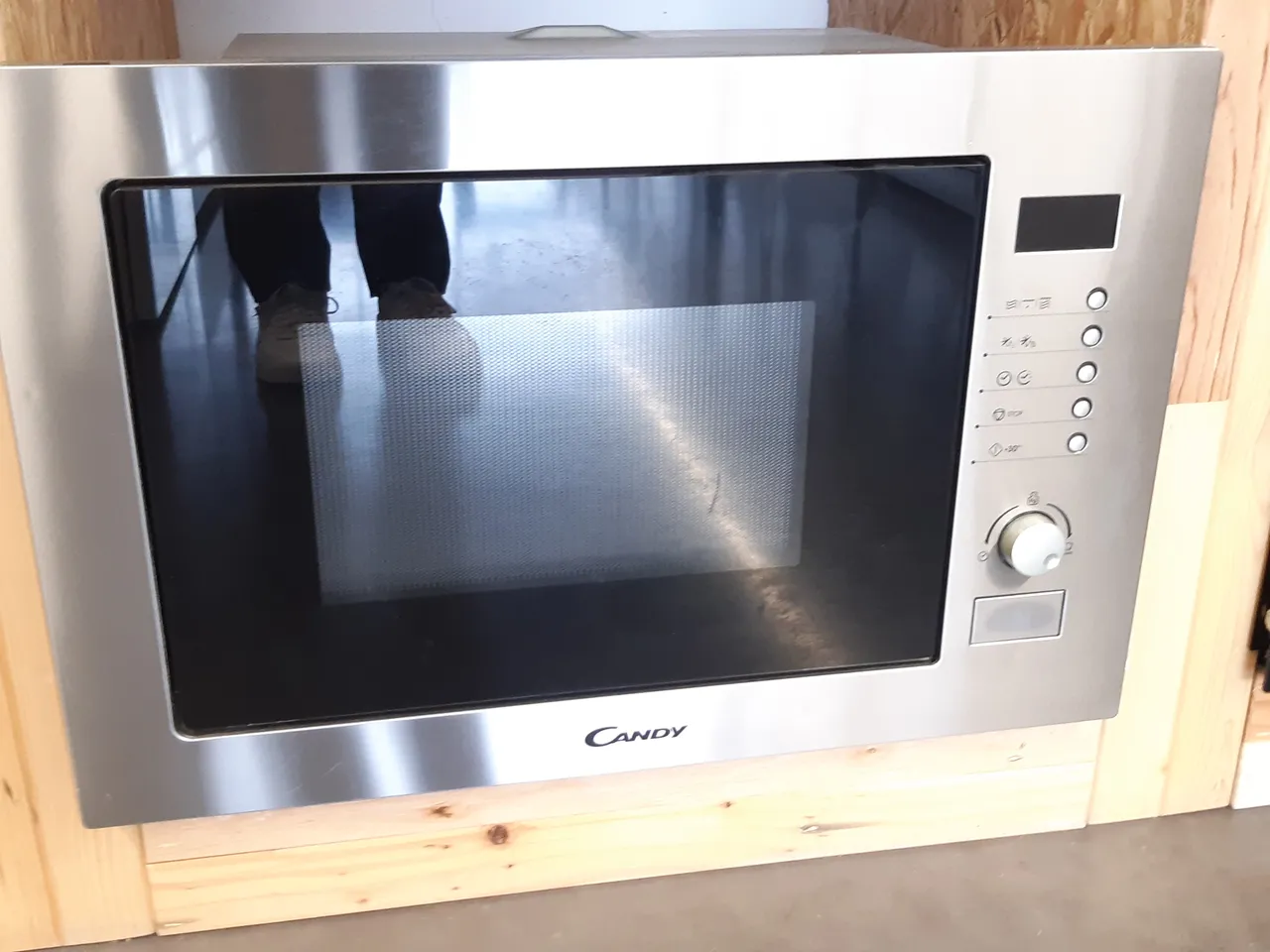 MICRO ONDE ENCASTRABLE 900 W - CANDY