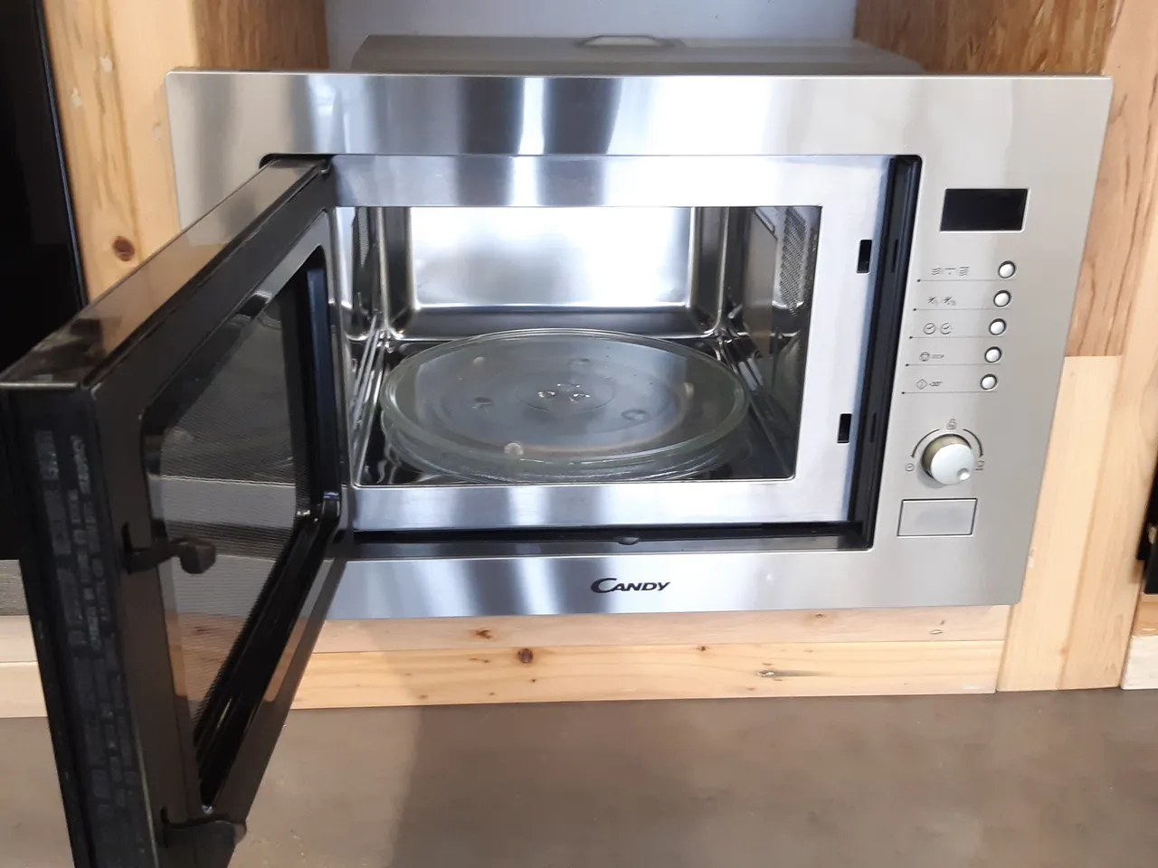 MICRO ONDE ENCASTRABLE 900 W - CANDY – Image 2