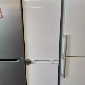 RÉFRIGÉRATEUR INTÉGRABLE COMBINÉ 255 litres - GRUNDIG