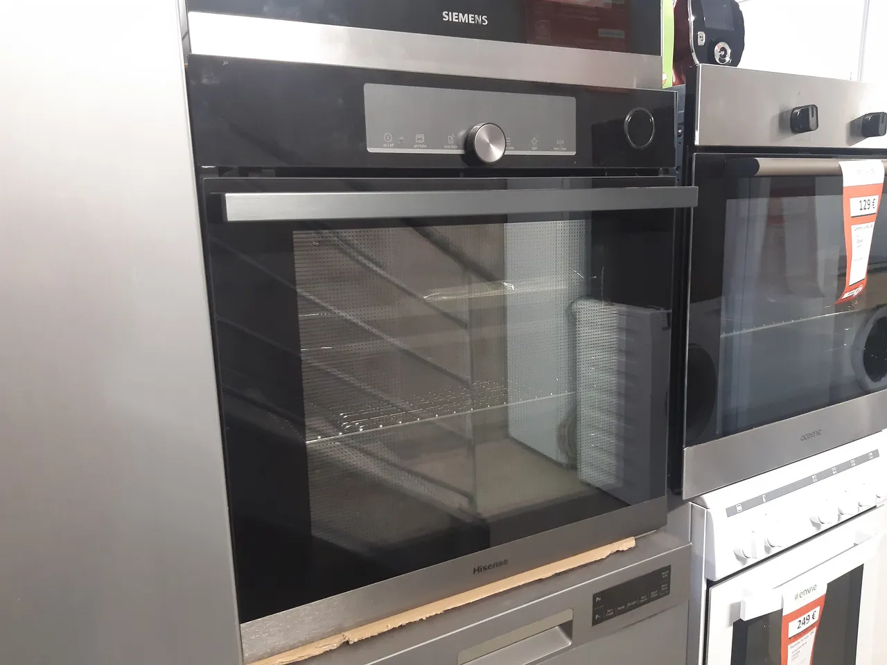 FOUR TRADITIONNEL PYROLYSE - HISENSE