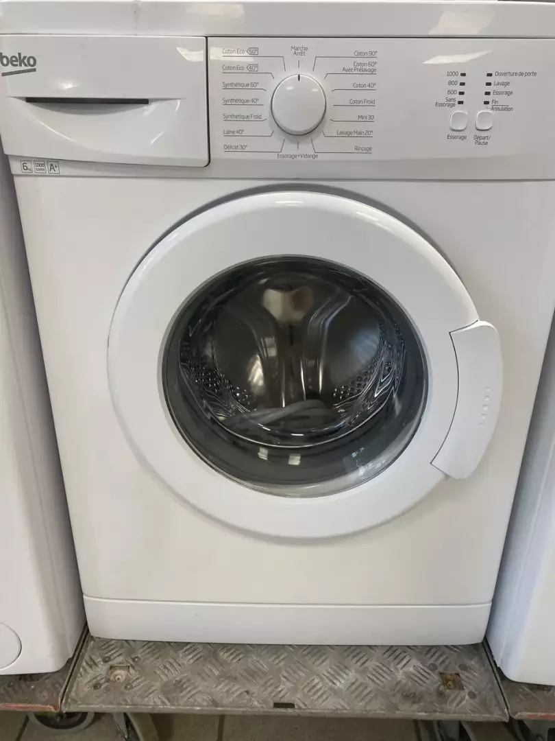 LAVE LINGE HUBLOT 6 KG — BEKO