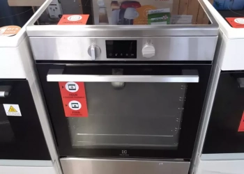 CUISINIÈRE TOUT ÉLECTRIQUE INDUCTION — ELECTROLUX