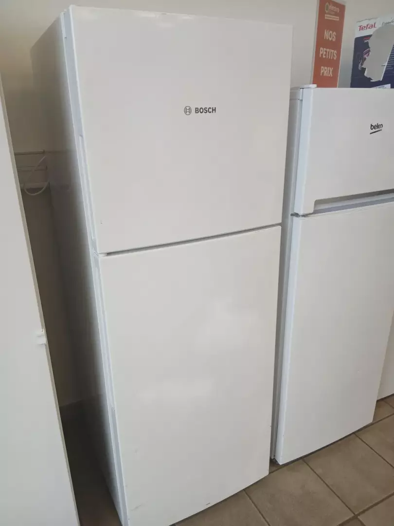 RÉFRIGÉRATEUR COMBINÉ 265 L — BOSCH