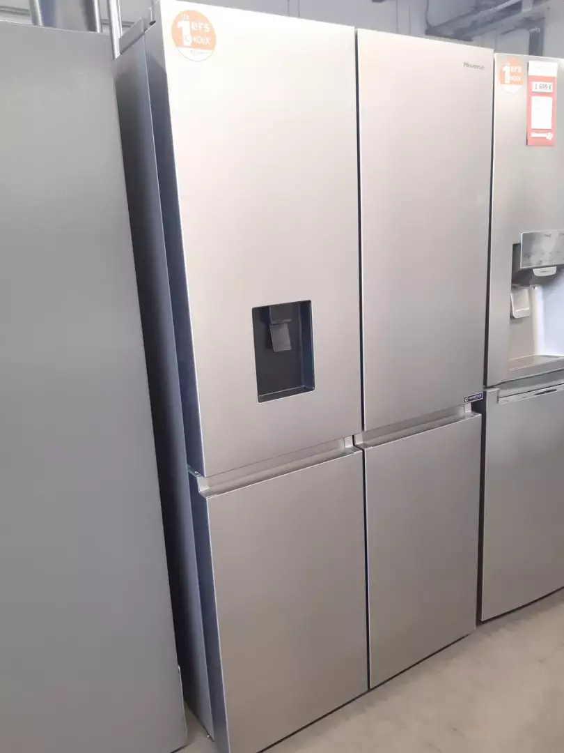 RÉFRIGÉRATEUR MULTI-PORTES 605 litres — HISENSE