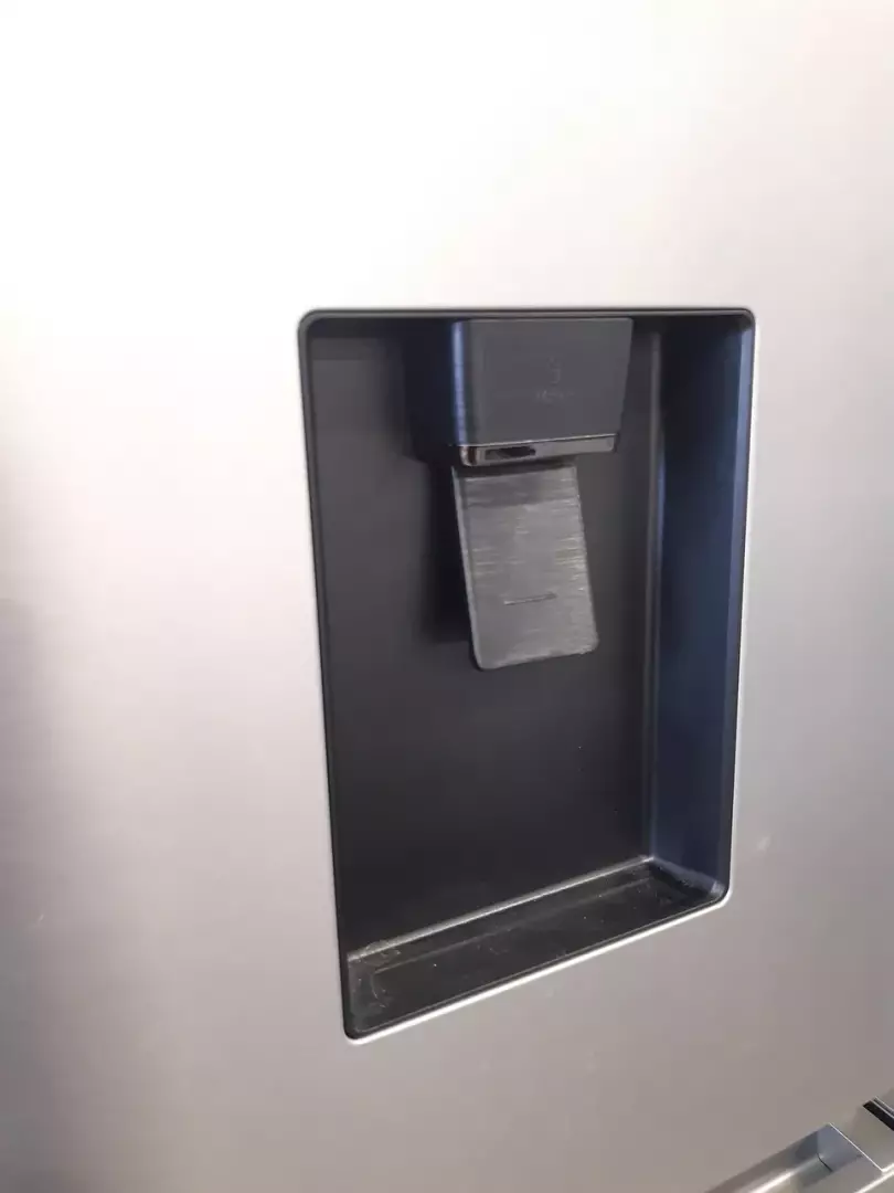 RÉFRIGÉRATEUR MULTI-PORTES 605 litres — HISENSE – Image 5