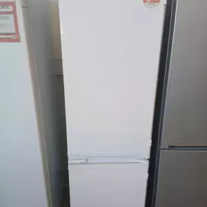 RÉFRIGÉRATEUR COMBINÉ 270 L — BEKO
