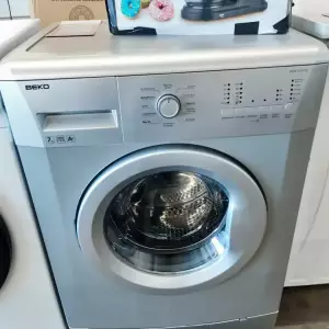 LAVE LINGE HUBLOT 7 kg — BEKO