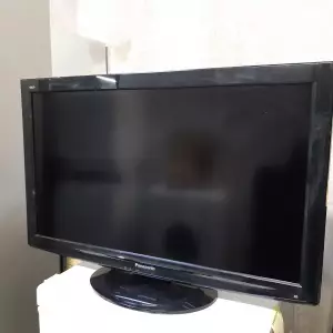 TÉLÉVISION 37" — PANASONIC