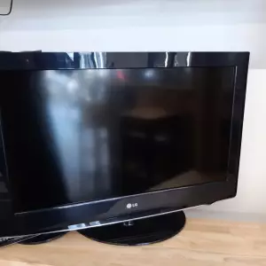 TÉLÉVISION 32" — LG
