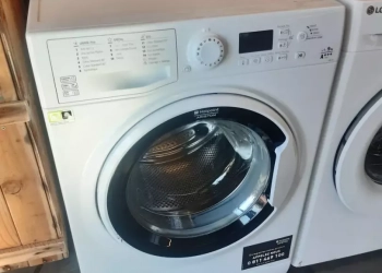 LAVE LINGE HUBLOT 9 kg — ARISTON