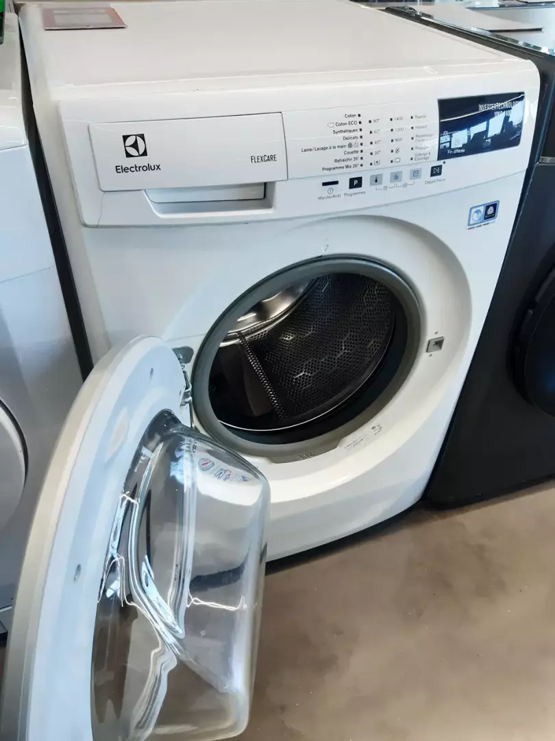 LAVE LINGE HUBLOT 10 kg — ELECTROLUX – Image 2