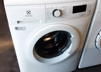 LAVE LINGE HUBLOT 8 kg — ELECTROLUX