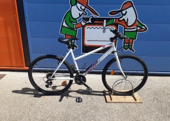 VÉLO VTT — BTWIN