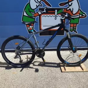 VÉLO VTT — ROCKRIDER 8.1