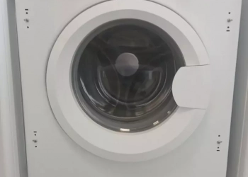 LAVE LINGE HUBLOT 8 kg — BRANDT