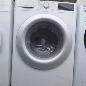 LAVE LINGE HUBLOT 9 kg — LG