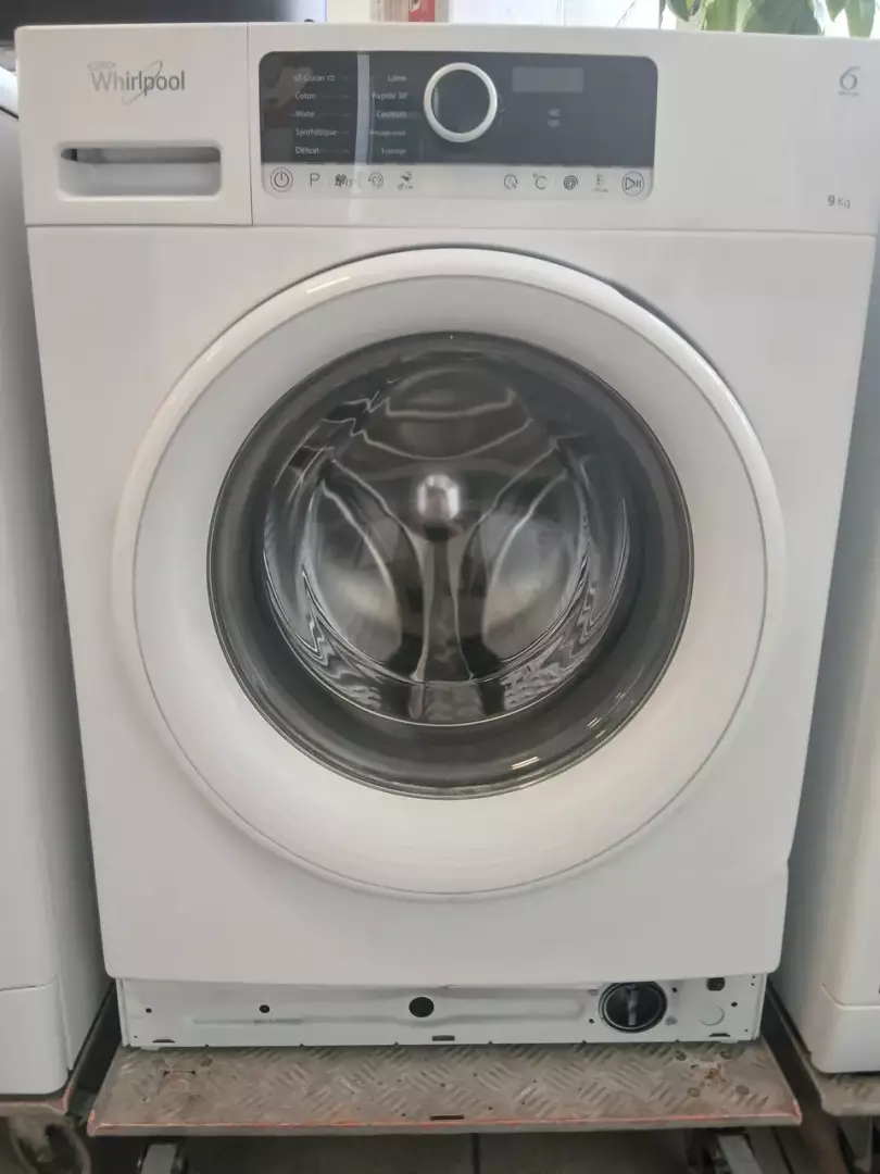 LAVE LINGE HUBLOT 8 KG — WHIRLPOOL