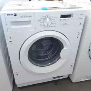 LAVE LINGE HUBLOT ENCASTRABLE 8 kg — FAGOR