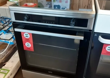 CUISINIÈRE ÉLECTRIQUE INDUCTION — AEG