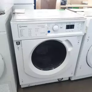 LAVANTE SÉCHANTE INTÉGRABLE 8/6kg  — INDESIT