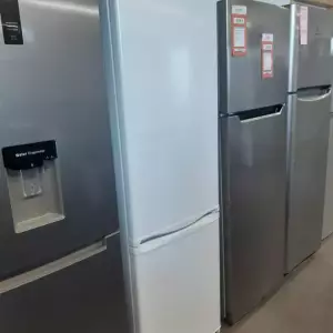 RÉFRIGÉRATEUR COMBINÉ 250 litres — HORN