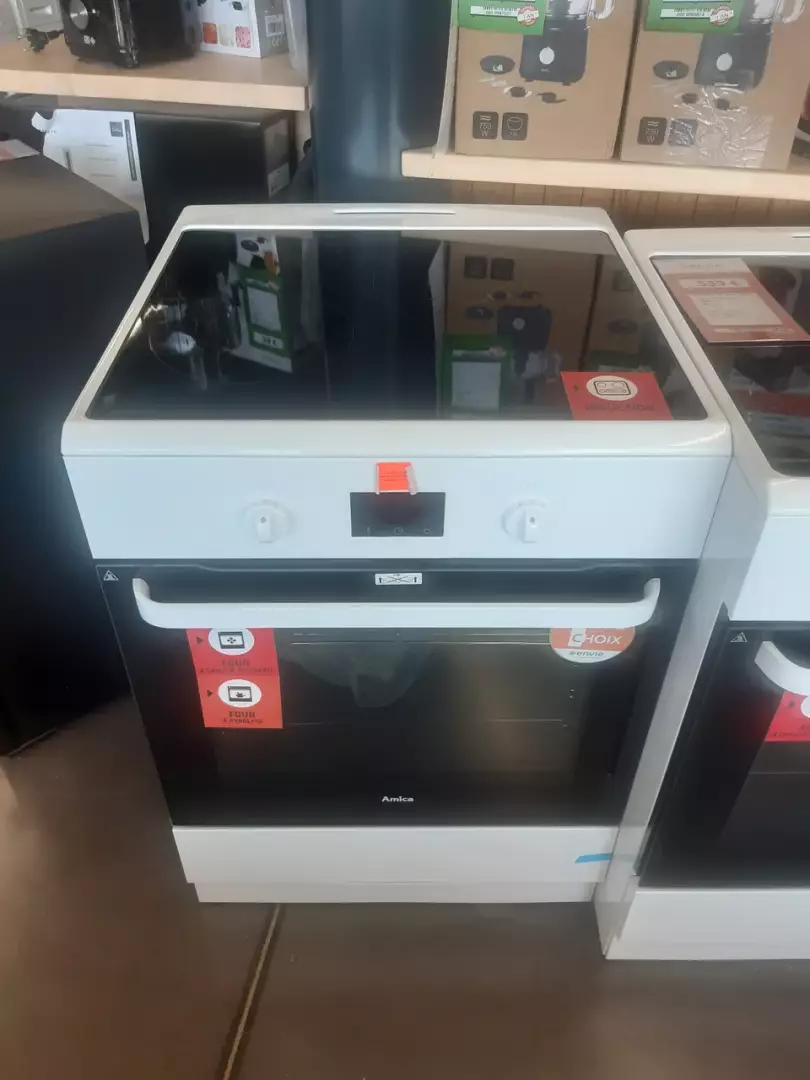 CUISINIÈRE ÉLECTRIQUE — AMICA