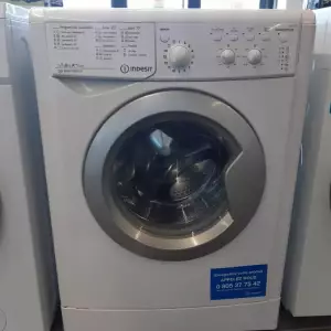 LAVE LINGE HUBLOT 6 KG — INDESIT