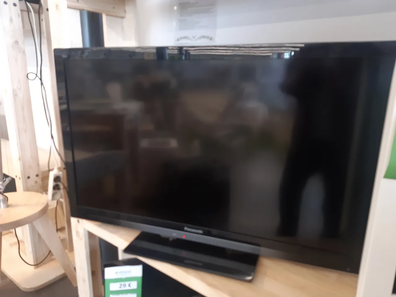 TÉLÉVISION 37" — PANASONIC