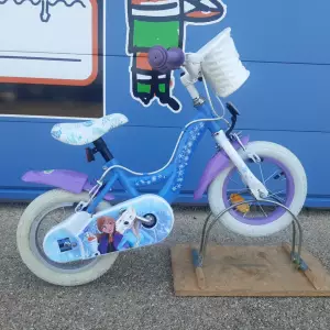 VÉLO 12 POUCES — LA REINE DES NEIGES