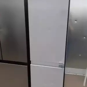 RÉFRIGÉRATEUR COMBINÉ 275 LITRES — WHIRLPOOL