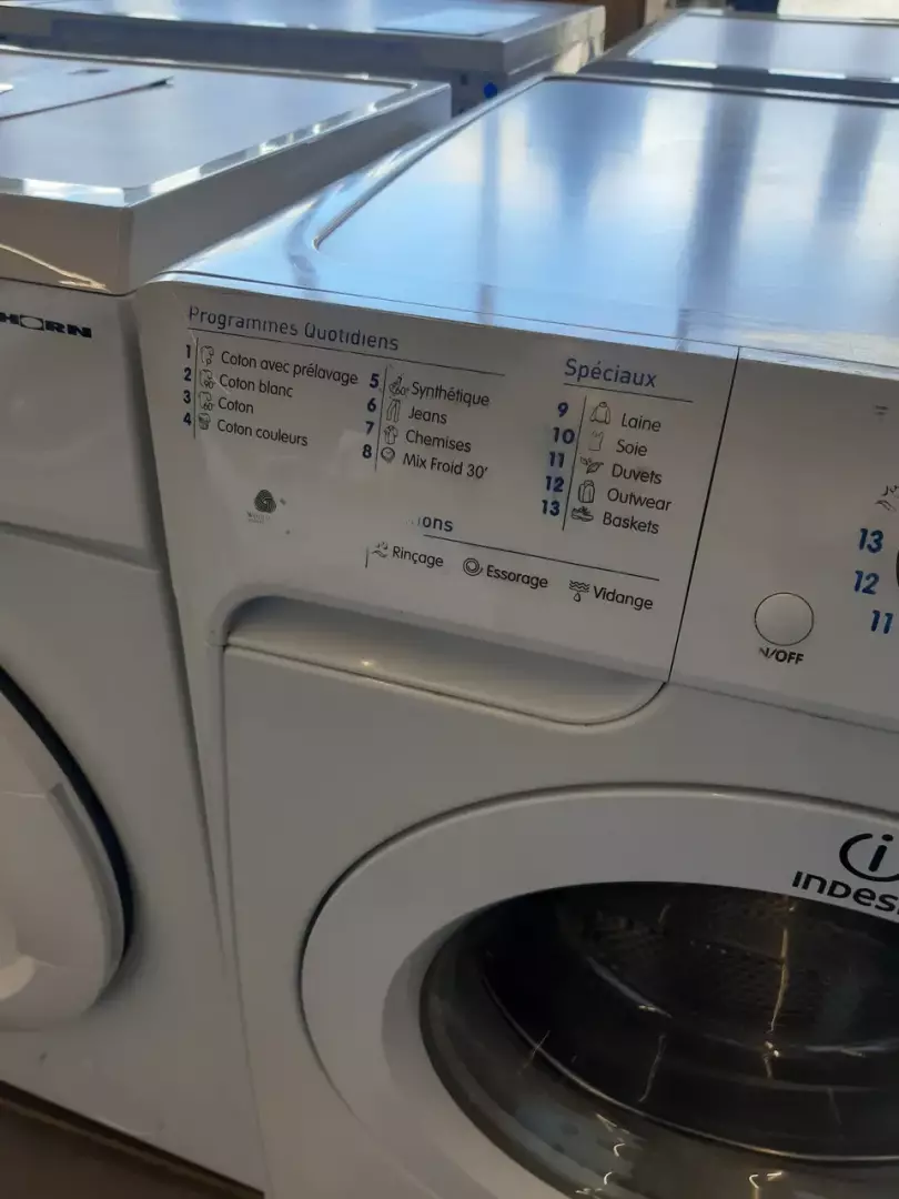 LAVE LINGE HUBLOT 8 KG — INDESIT – Image 3