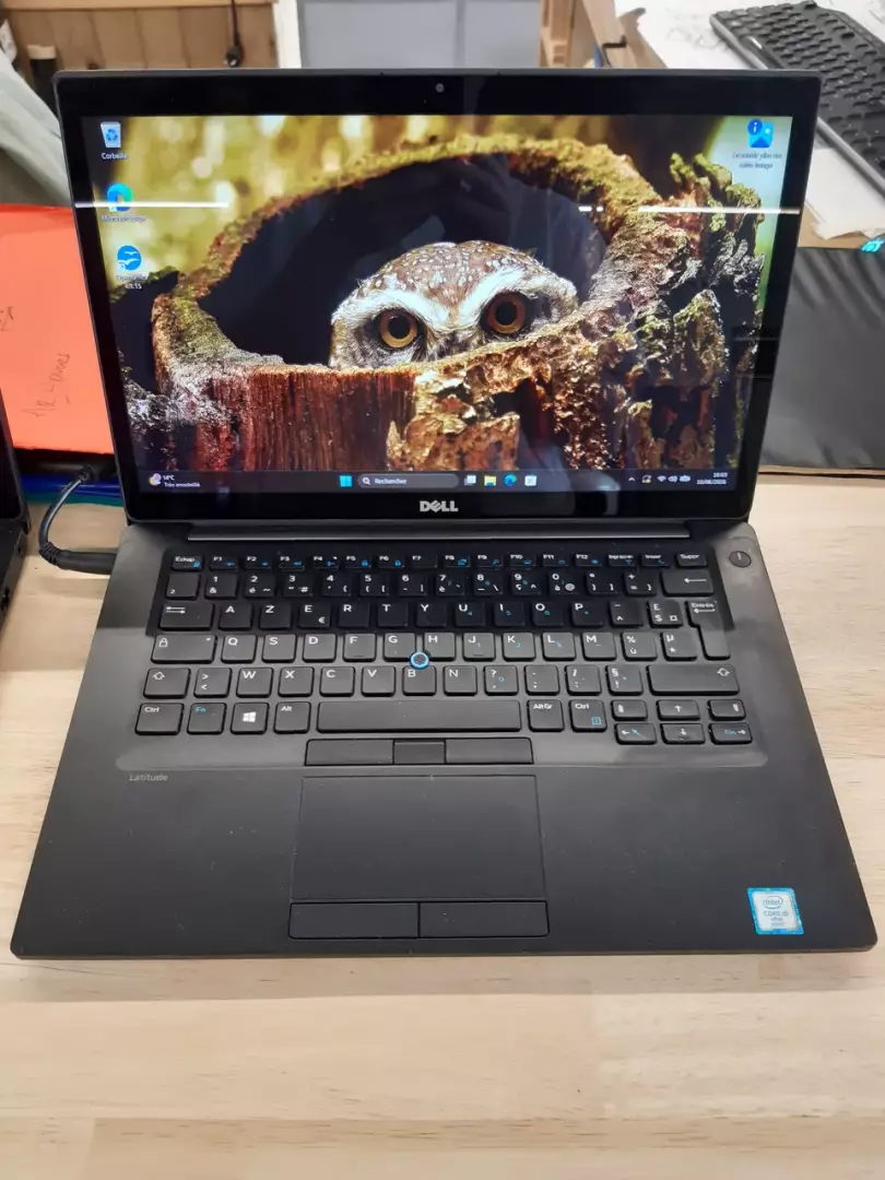 ORDINATEUR PORTABLE 256G — DELL