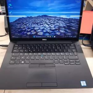 ORDINATEUR PORTABLE 256G — DELL