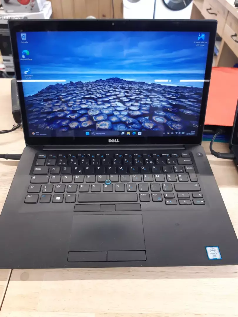 ORDINATEUR PORTABLE 256G — DELL