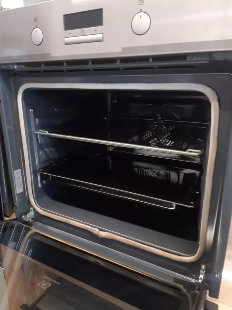 FOUR ENCASTRABLE — ELECTROLUX – Image 3