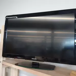 TÉLÉVISION 37" — PHILIPS