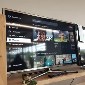 TÉLÉVISION 40" — SAMSUNG