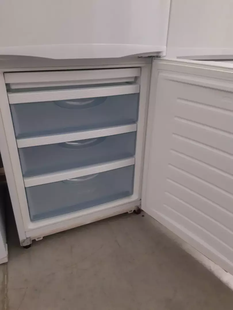 RÉFRIGÉRATEUR COMBINÉ 290 LITRES — FAR – Image 3