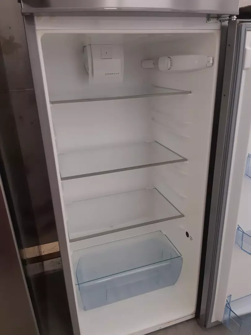 RÉFRIGÉRATEUR DOUBLE FROID 265 LITRES — AEG – Image 2