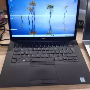 ORDINATEUR PORTABLE 256G — DELL
