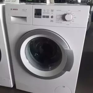 LAVE LINGE HUBLOT 8 KG — BOSCH