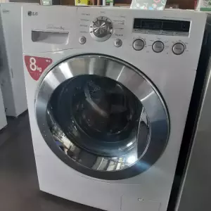 LAVE LINGE HUBLOT 8 KG — LG