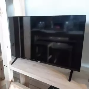 TÉLÉVISION 32" — QILIVE