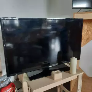 TÉLÉVISION 40" — SAMSUNG