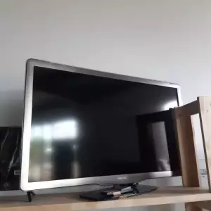 TÉLÉVISION 46" — PHILIPS