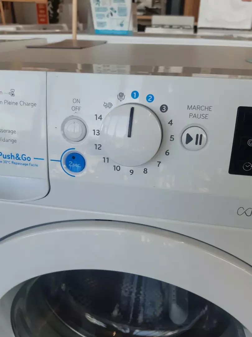 LAVE LINGE HUBLOT 9 KG — INDESIT – Image 2