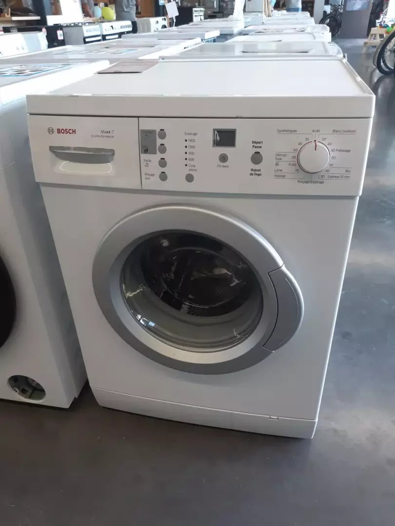 LAVE LINGE HUBLOT 7 KG — BOSCH