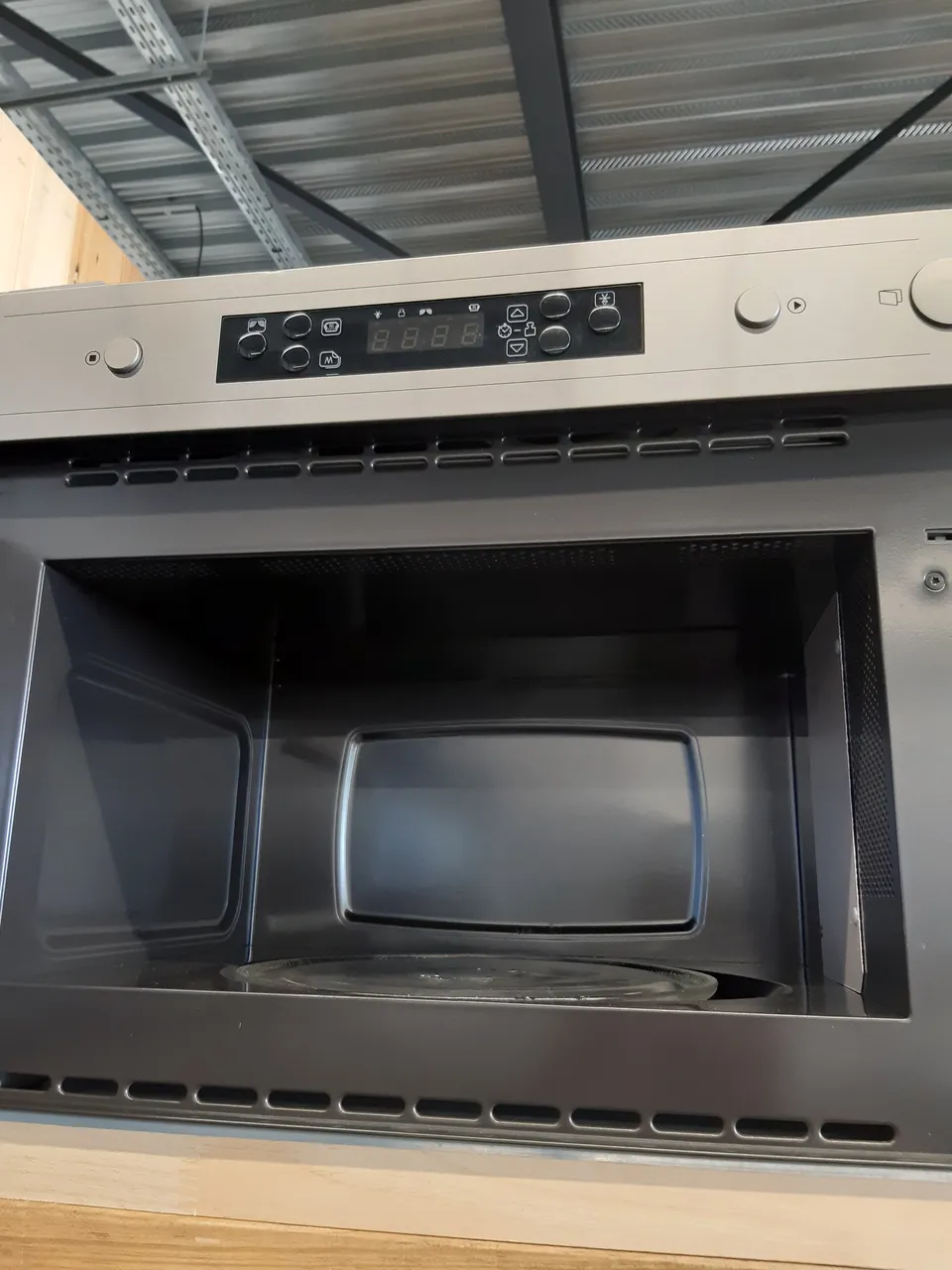 MICRO - ONDE ENCASTRABLE 22 LITRES — WHIRLPOOL – Image 2